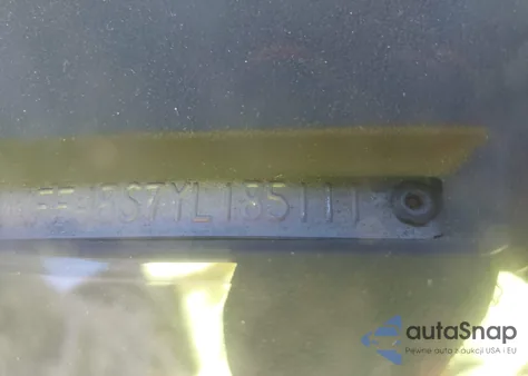 2000 Jeep Cherokee Sport from USA, damaged, VIN 1J4FF48S7YL185111